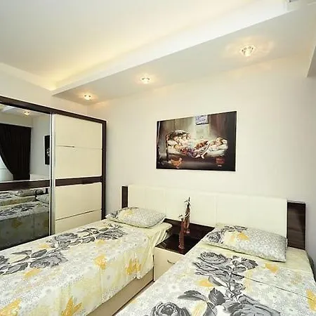 Apartment 公寓